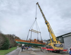 Windsor Belle, crane lift 2020