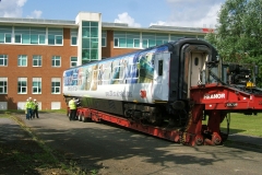 P20_railway-carriage-ready-for-crane-lift